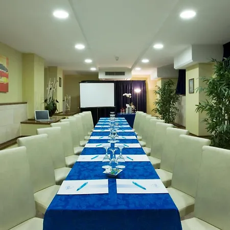 Du Soleil Hotel