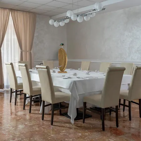 日光酒店 酒店 4*