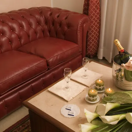 日光酒店 里米尼